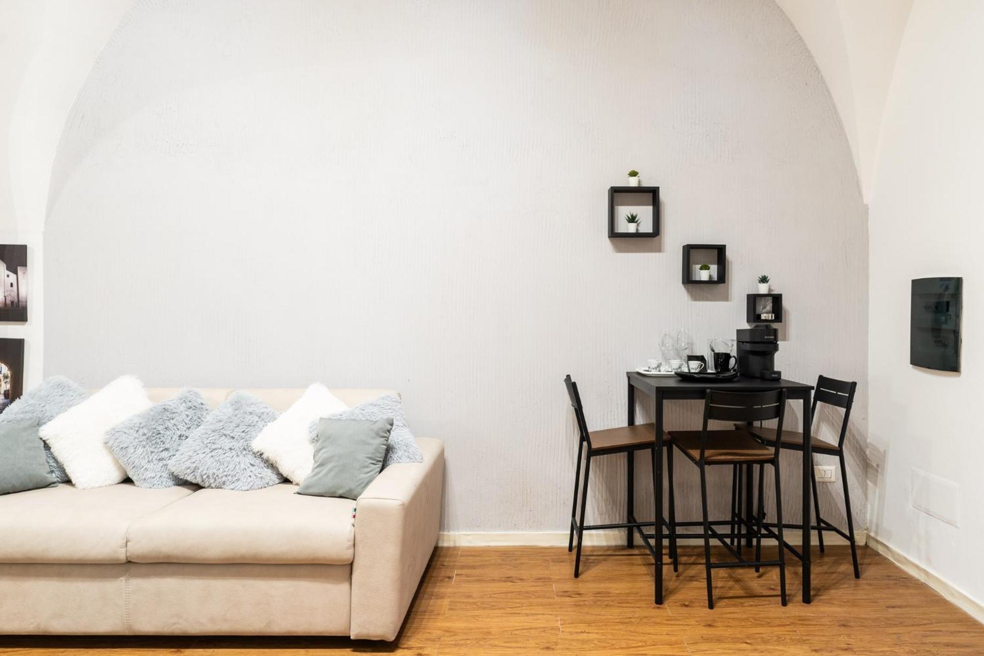 Appartement House Visconti à Bari Extérieur photo