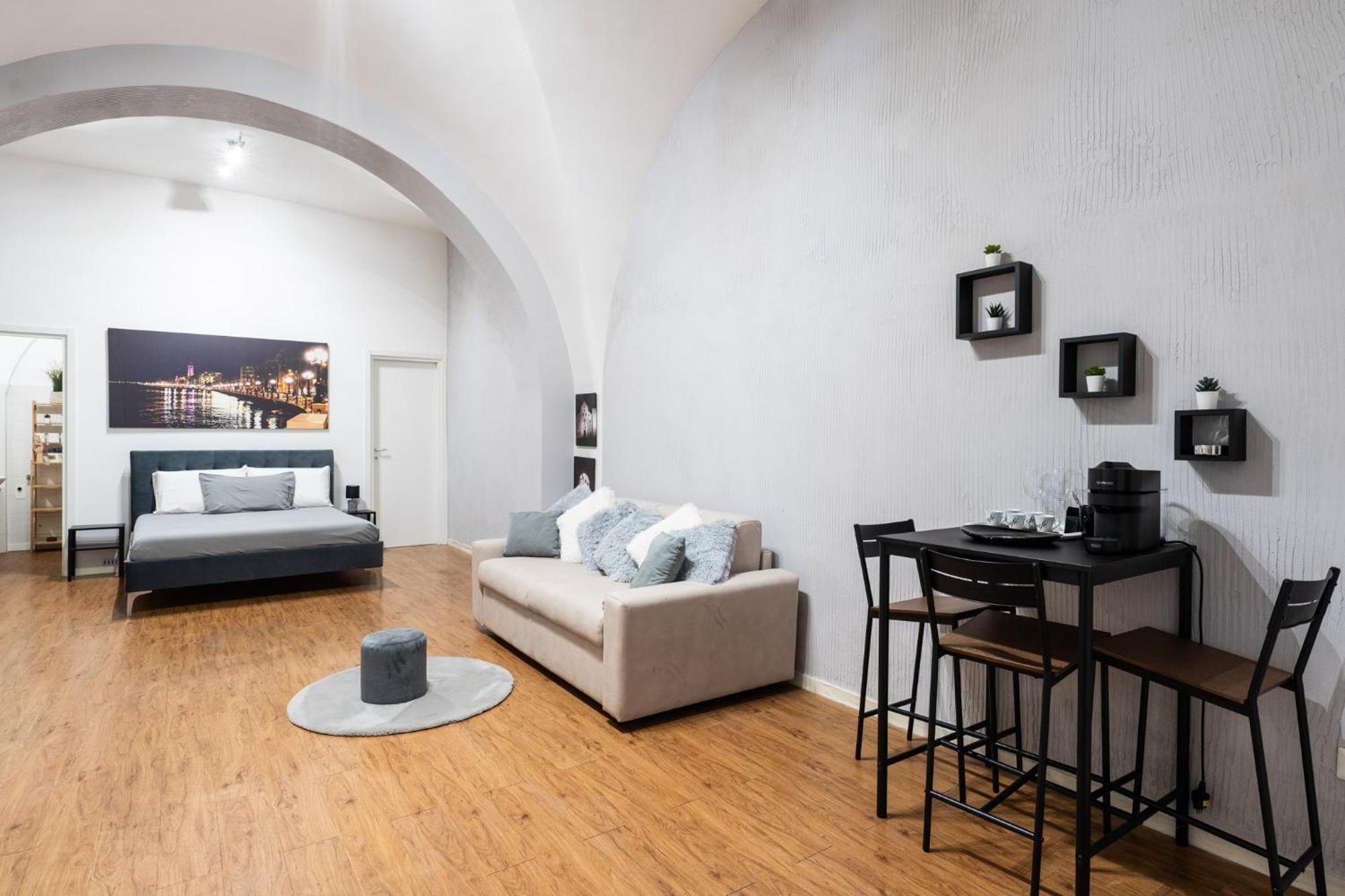 Appartement House Visconti à Bari Extérieur photo